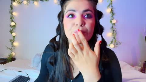 Amara Vega  online show from April 10, 8:19 am