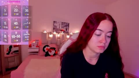 Snapshot of amaraa_couper1 chatting on December 17, 3:45 am amaraa_couper1 online show from December 17, 3:45 am