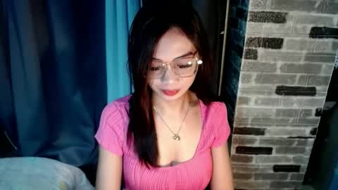 BELLA online show from December 16, 2:33 pm