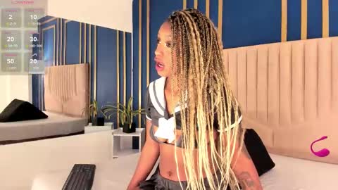 Snapshot of amarafierce chatting on December 4, 11:19 am Amara online show from December 4, 11:19 am