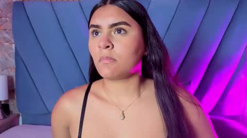 amarahanks_ online show from November 5, 11:32 am