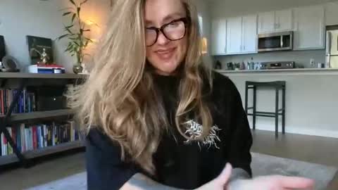 Amara Jezebel online show from February 1, 7:45 pm