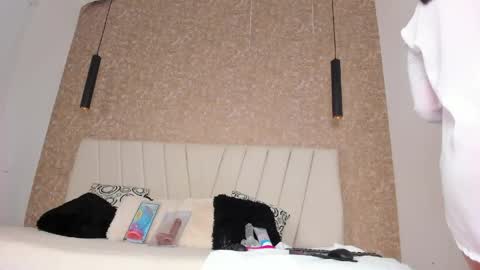 amaranta_carey online show from April 22, 12:35 am