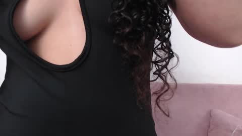 Snapshot of amaranta_f00x chatting on April 25, 12:41 pm Amaranta online show from April 25, 12:41 pm