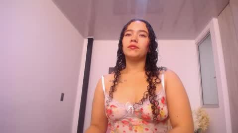 Snapshot of amaranta_f00x chatting on May 2, 12:32 pm Amaranta online show from May 2, 12:32 pm