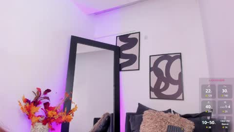    online show from April 17, 7:39 pm