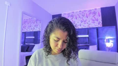 Emily online show from December 4, 12:25 pm