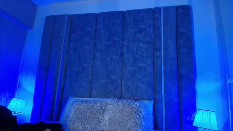 Emily online show from December 22, 1:19 pm