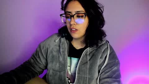  Katt   online show from December 11, 4:07 am