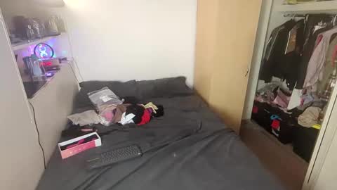 Snapshot of amateurchick chatting on January 11, 1:59 am Kissra online show from January 11, 1:59 am