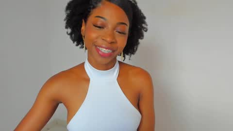 Snapshot of amatiistur chatting on December 13, 7:43 pm Tammy online show from December 13, 7:43 pm