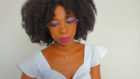 Snapshot of amatiistur chatting on December 20, 5:18 pm Tammy online show from December 20, 5:18 pm