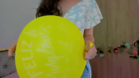 Snapshot of amatista_4 chatting on June 13, 7:23 pm Amatista online show from June 13, 7:23 pm
