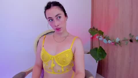 Snapshot of amatista_4 chatting on July 7, 4:33 pm Amatista online show from July 7, 4:33 pm