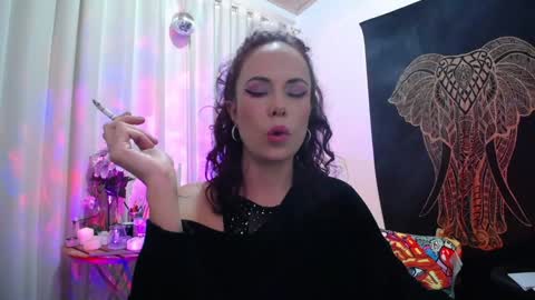 Snapshot of amatista_riveera chatting on January 6, 10:58 pm Amatista Next stream 9 DEC 1 PM COLOMBIAN TIME miss u and love u online show from January 6, 10:58 pm