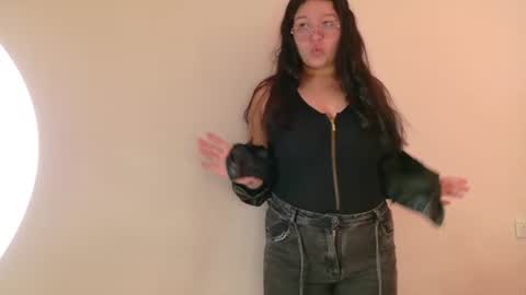 Snapshot of amatistasky__ chatting on July 11, 11:35 am AMATISTA online show from July 11, 11:35 am