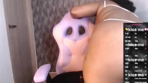 Snapshot of amayaetthan101cm chatting on January 8, 11:10 am amayaetthan101cm iam MELANIpls say hello I like to chat with you. online show from January 8, 11:10 am