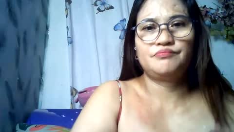 Snapshot of amazing_angel22 chatting on June 24, 12:04 pm amazing angel online show from June 24, 12:04 pm