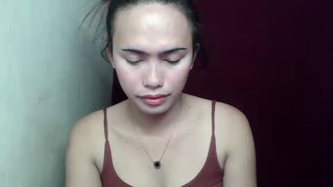 YELLA online show from November 24, 11:59 pm