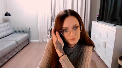 Izza online show from January 14, 1:49 pm