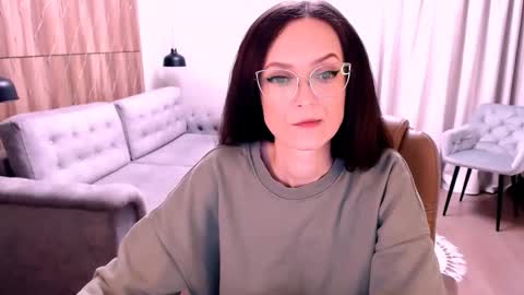 Izza online show from January 9, 1:36 pm