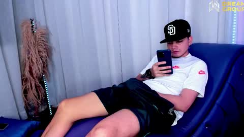 3some HORNY KIMGOOD GIRL LOOKING TO EXPERIENCE ALL KINDS OF SHOW online show from October 10, 7:35 pm