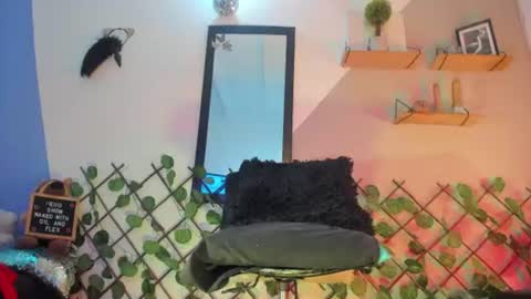 Snapshot of ambar_fitness88 chatting on July 25, 12:14 pm Ambar fitness88 online show from July 25, 12:14 pm