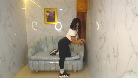 Snapshot of ambar_fox_s chatting on November 12, 8:19 pm Ambar online show from November 12, 8:19 pm