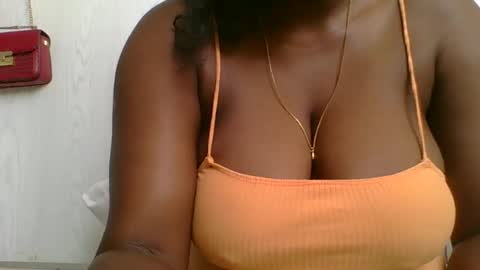 Mia online show from December 14, 10:13 am