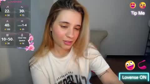 Snapshot of ambar_lynn chatting on June 21, 8:11 pm mbar online show from June 21, 8:11 pm