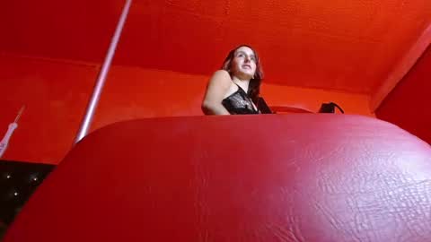 ambar_roux1 online show from March 6, 8:16 pm