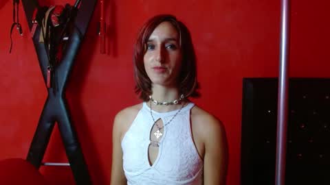 ambar_roux1 online show from March 11, 1:45 pm