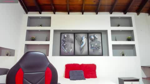 Ambar  online show from November 20, 1:11 pm