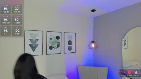 ambarevans_ online show from September 17, 11:34 am