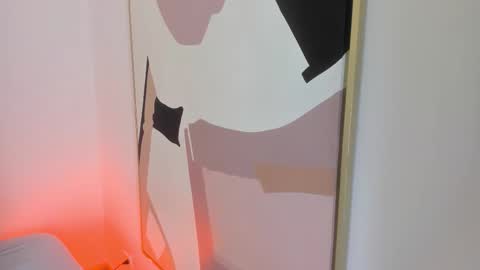 ambarevans_ online show from December 5, 11:52 am