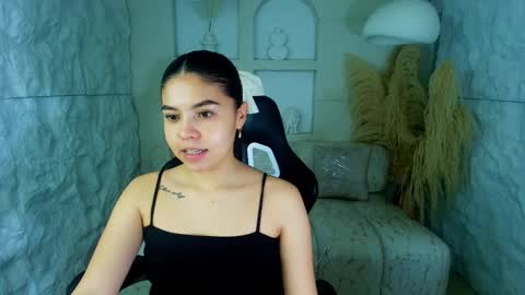 Snapshot of ambarina_r chatting on November 9, 12:36 pm Ambarina online show from November 9, 12:36 pm