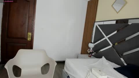 Ambar Ross online show from February 10, 1:04 pm