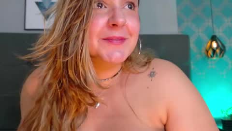 Snapshot of ambarroberts chatting on April 29, 5:30 pm Ambar online show from April 29, 5:30 pm
