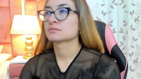 AmbarSantany  online show from February 8, 2:20 pm