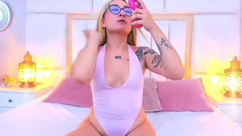 AmbarSantany  online show from July 17, 10:14 pm