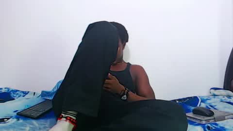 Snapshot of ambartxsex chatting on May 9, 3:45 am ambartxsex online show from May 9, 3:45 am
