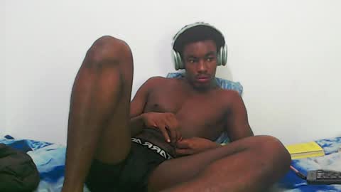 Snapshot of ambartxsex chatting on May 13, 6:33 am ambartxsex online show from May 13, 6:33 am