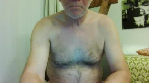Snapshot of ambassador54 chatting on October 18, 10:21 pm Ambassador54 online show from October 18, 10:21 pm