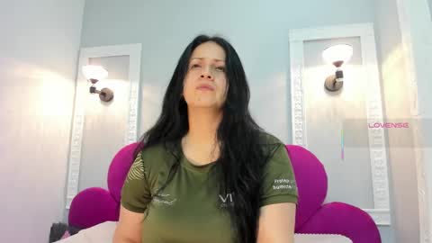 Snapshot of ambbermoon chatting on March 7, 3:29 am online show from March 7, 3:29 am