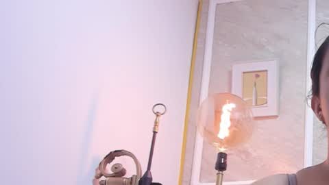 Snapshot of ambbermoon chatting on November 18, 2:39 am online show from November 18, 2:39 am