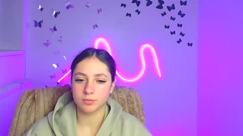 Amber online show from April 11, 7:45 am