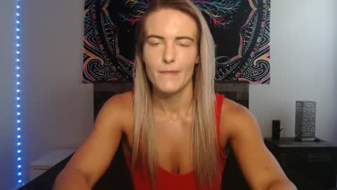 Snapshot of amber__xoxo chatting on September 16, 1:34 pm Amber online show from September 16, 1:34 pm