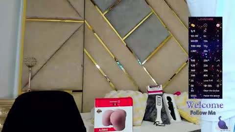 Amber  online show from November 9, 5:11 pm