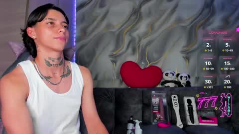 Snapshot of amber_adams_ chatting on April 30, 8:57 pm Amber online show from April 30, 8:57 pm
