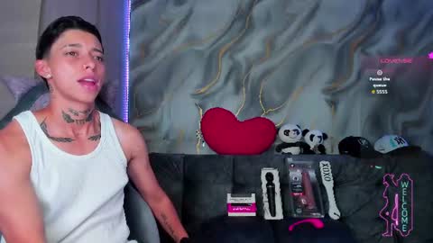 Snapshot of amber_adams_ chatting on July 11, 7:27 pm Amber online show from July 11, 7:27 pm